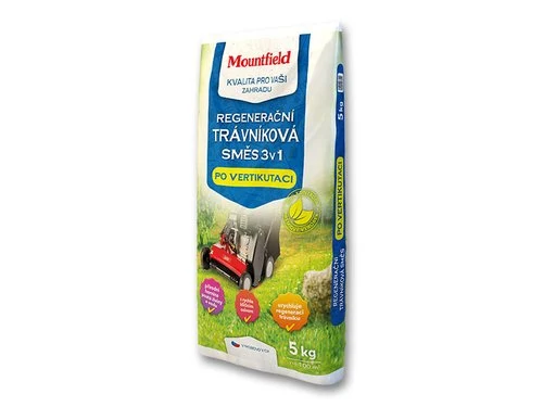 Sáček s hnojivem pro péči o trávník po vertikutaci